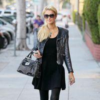 Paris Hilton runs errands in Beverly Hills | Picture 111757